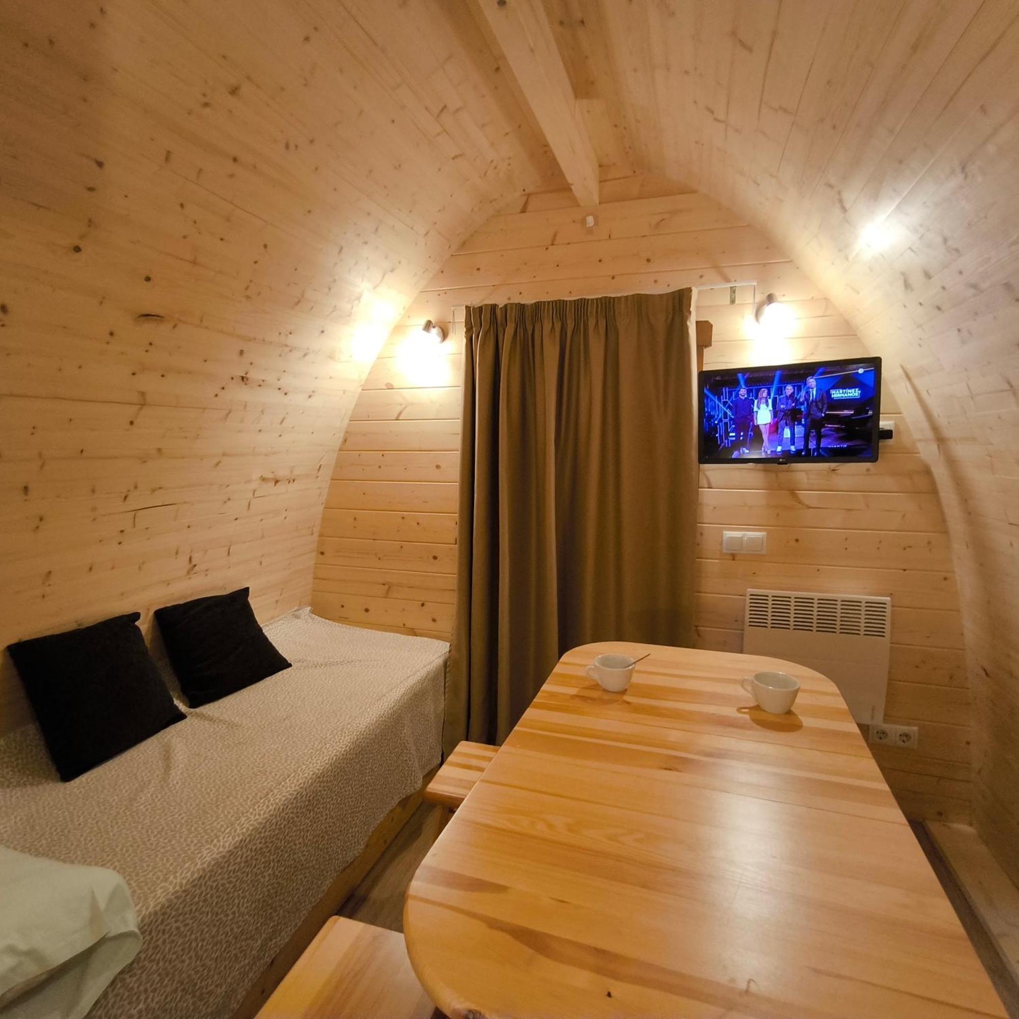 Teiraboa Base Camp Hotel อาร์ซูอา ภายนอก รูปภาพ
