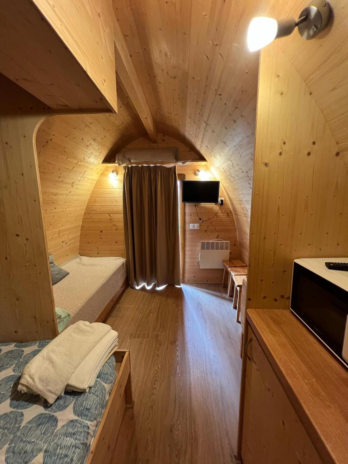 Teiraboa Base Camp Hotel อาร์ซูอา ภายนอก รูปภาพ
